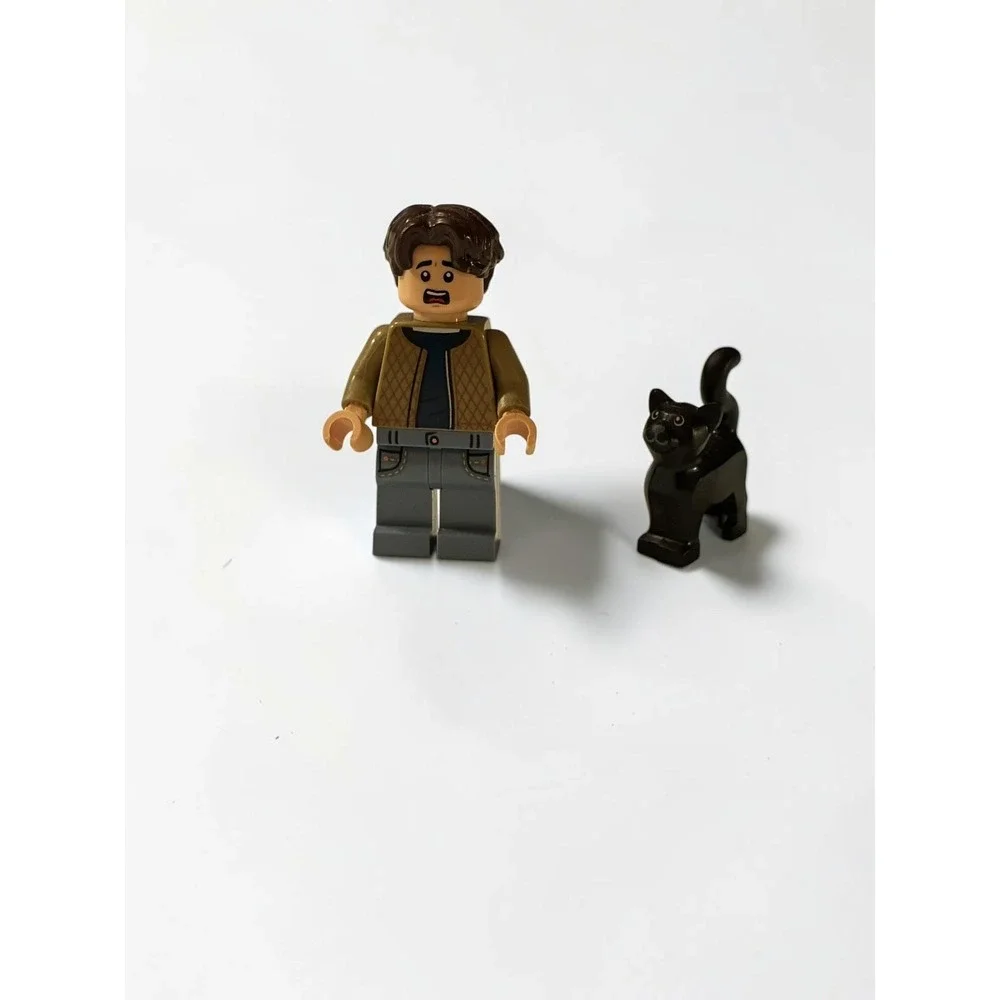 LEGO 21341 Mini-figures Hocus Pocus Dani,Allison,Max and Binx